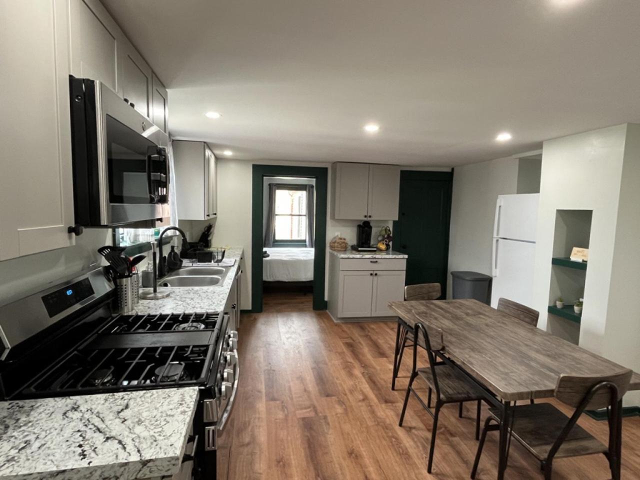 2 Bed Berkshire Getaway Minutes To Jiminy Peak Ski Hancock Exterior foto